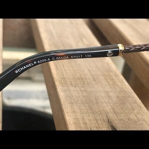 Chanel butterfly sunglasses 6220A black Gradient lens. Never worn